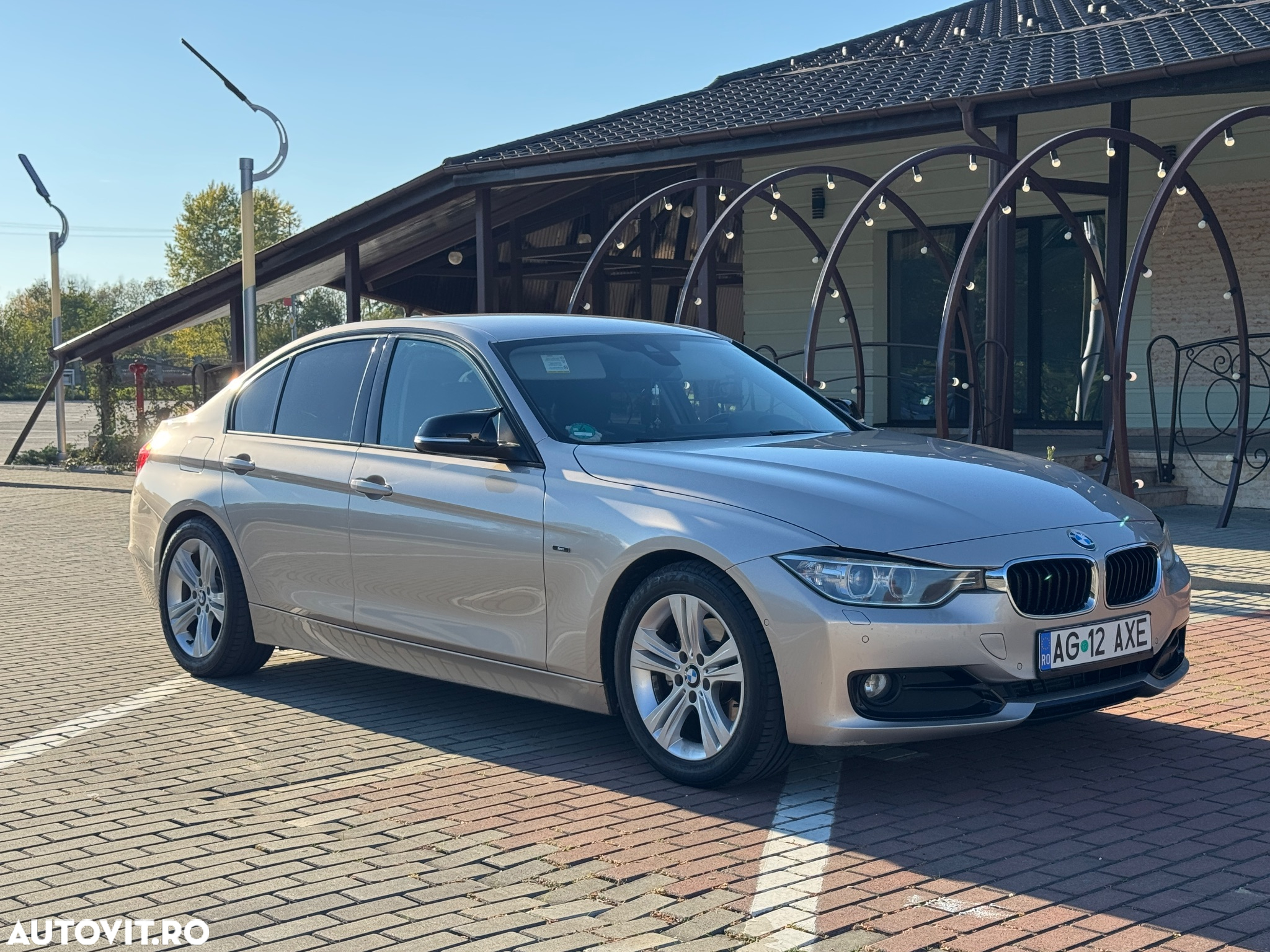 BMW Seria 3 320d Touring Sport Line - 6