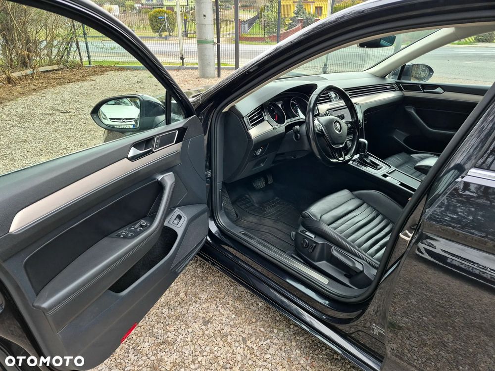 Volkswagen Passat 2.0 TDI SCR (BlueMotion Tech) 4Motion D Highline - 17