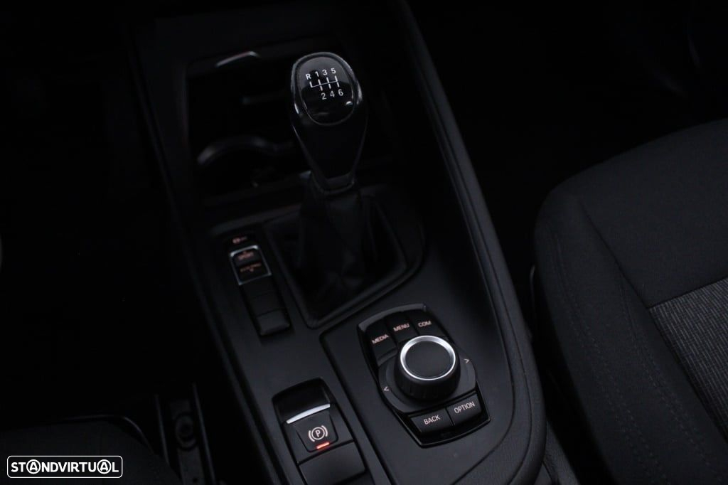 BMW X1 16 d sDrive Advantage - 30
