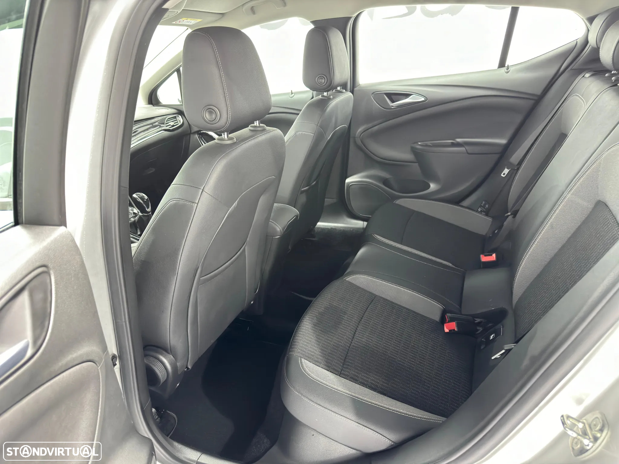 Opel Astra 1.5 D S&S Edition - 11