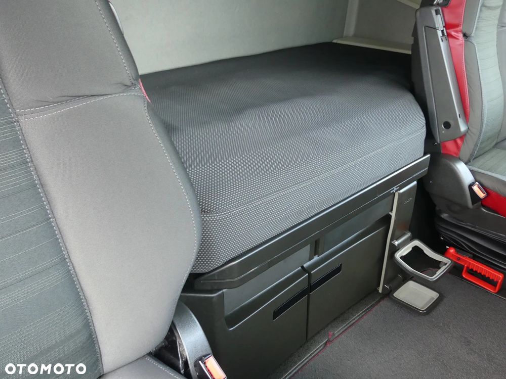 Volvo FH4 460 / EURO 6 / AUTOMAT / STANDARD / - 31