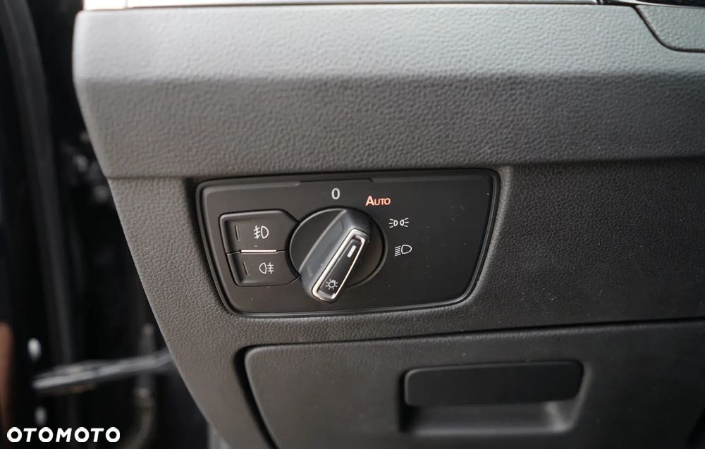 Volkswagen Passat 2.0 TDI 4Mot Elegance DSG - 13