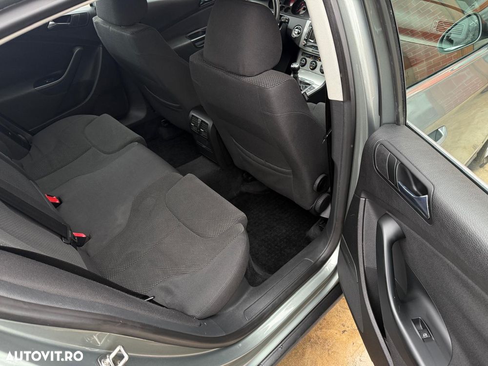 Volkswagen Passat - 6