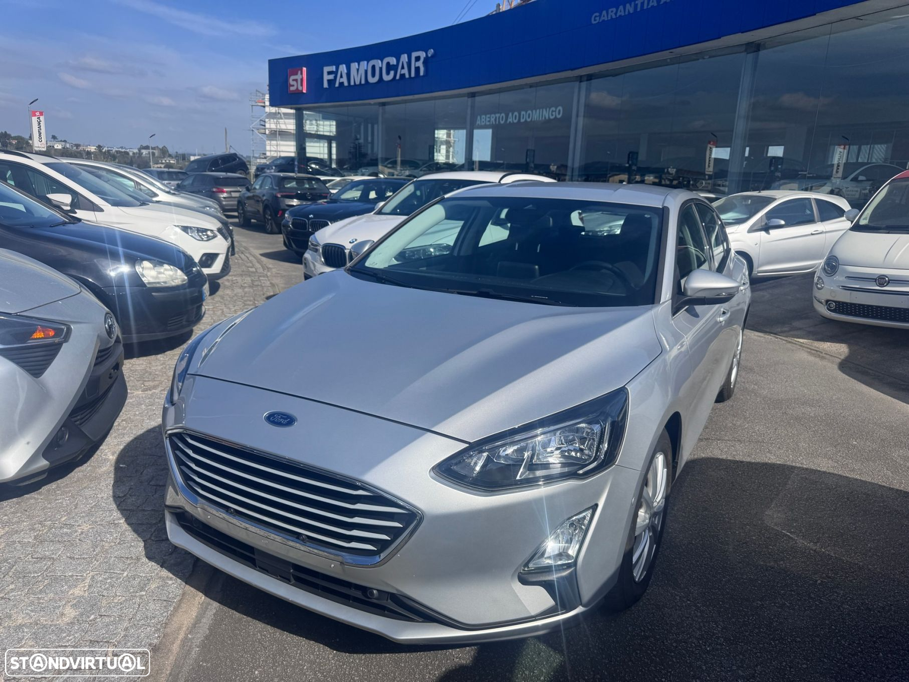 Ford Focus 1.0 EcoBoost S&S COOL&CONNECT - 4