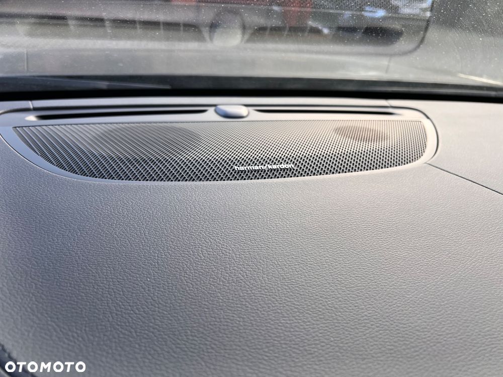 Volvo S90 T8 AWD Plug-In Hybrid R-Design - 22