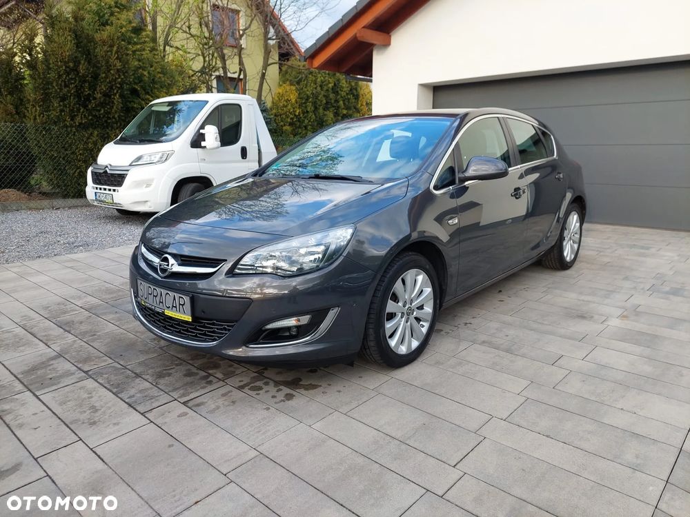 Opel Astra 1.4 Turbo Exklusiv - 1
