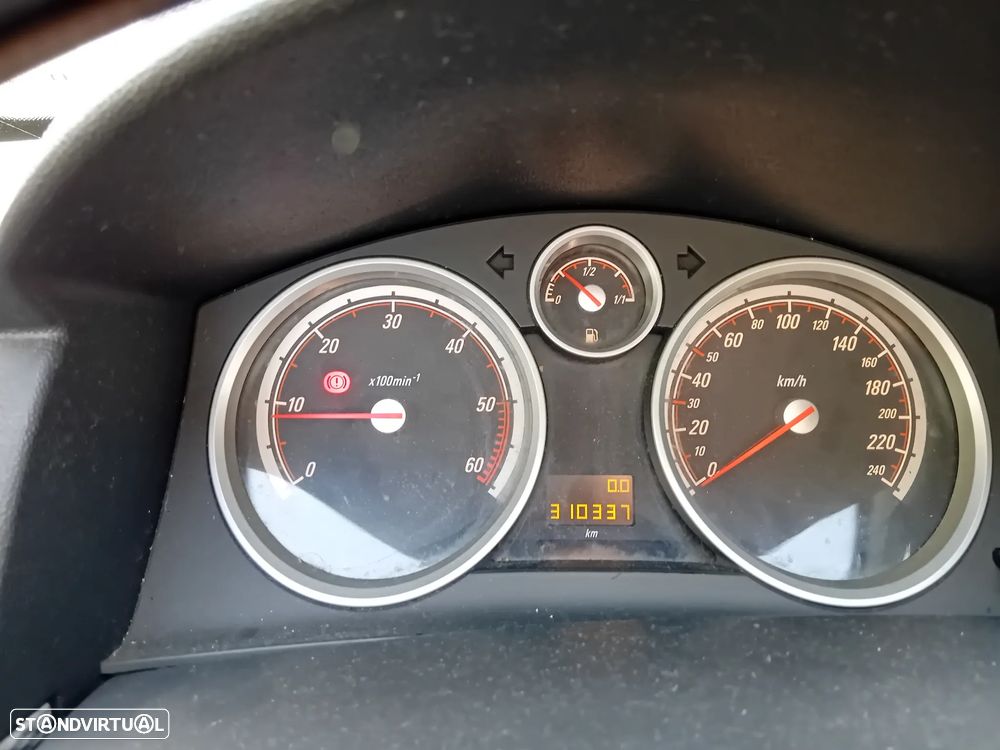 Opel Astra GTC 1.3 CDTI - 14