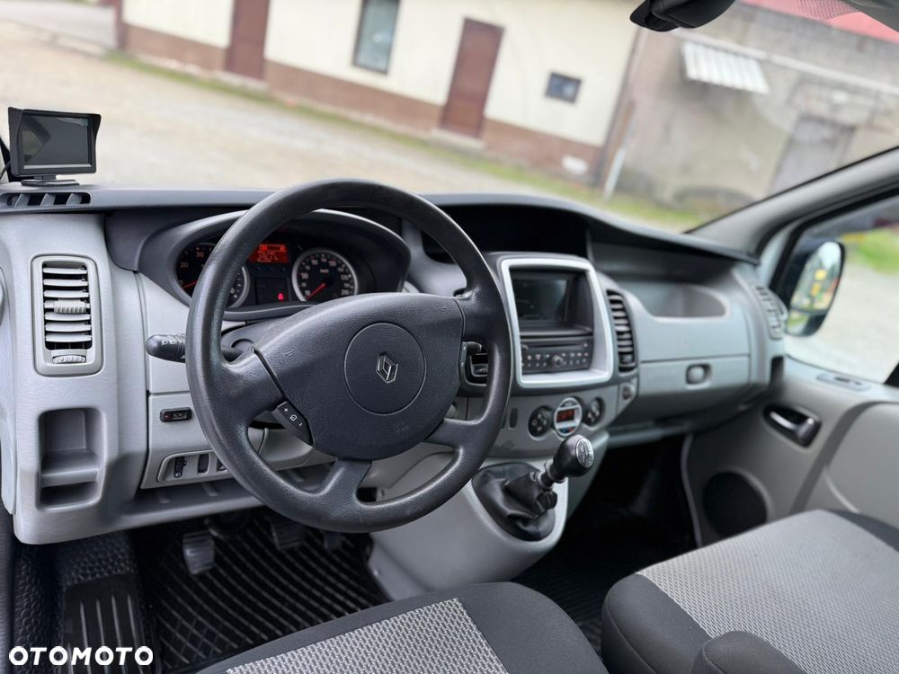 Renault Trafic - 8