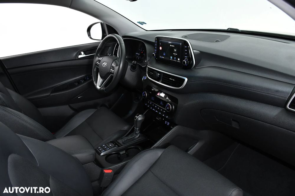 Hyundai Tucson 2.0 CRDI 4WD Automatik Premium - 11