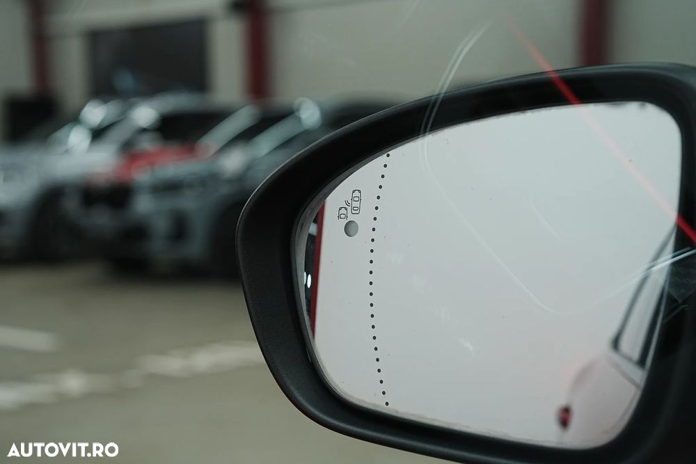 Renault Arkana E-TECH 145 R.S.LINE - 39