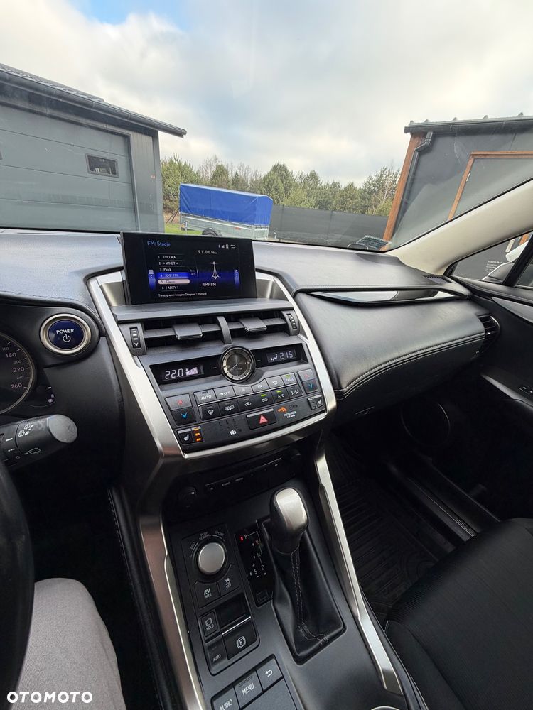Lexus NX 300h Comfort AWD - 8