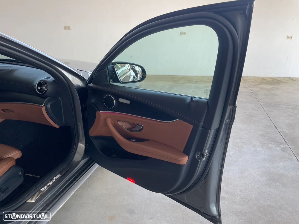 Mercedes-Benz E 220 d 4Matic 9G-TRONIC AMG Line - 13