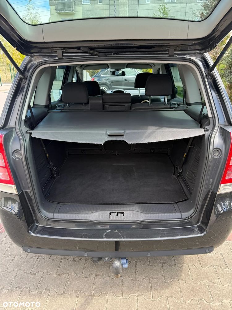 Opel Zafira 1.8 Essentia - 15