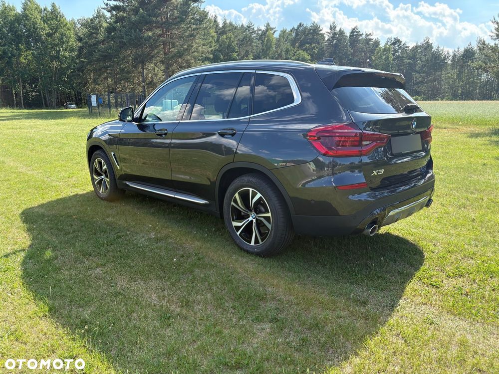 BMW X3 xDrive30e Luxury Line - 4