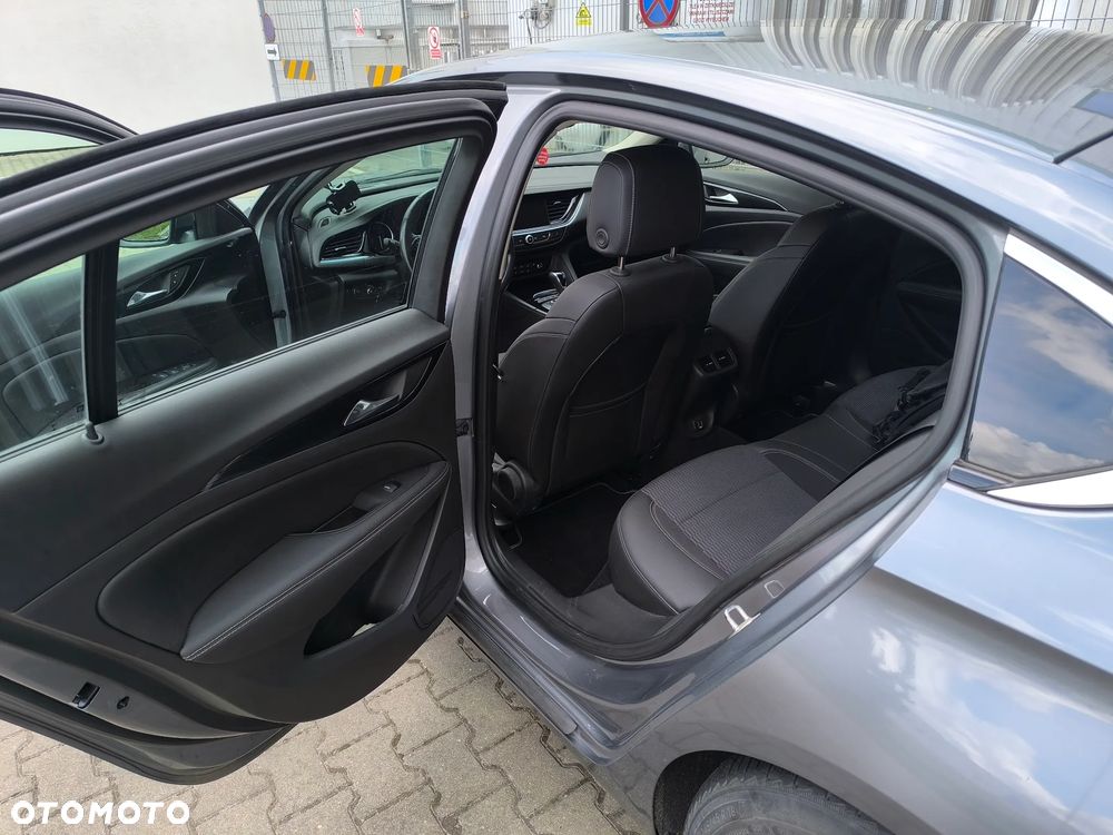 Opel Insignia 1.6 T Elite S&S - 11