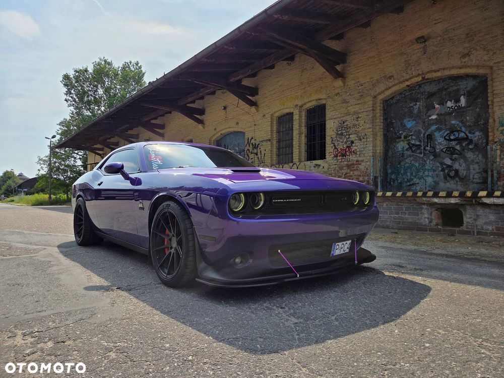 Dodge Challenger - 14