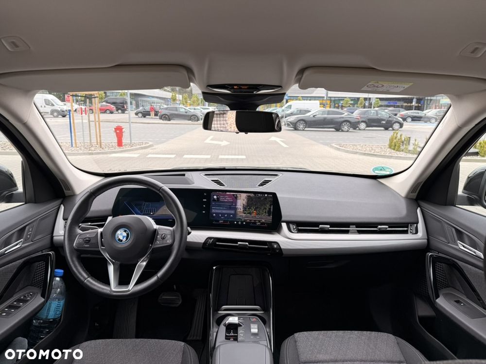 BMW iX1 eDrive20 xLine - 16