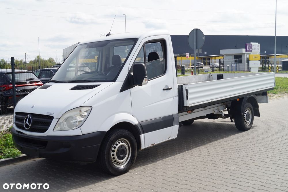 Mercedes-Benz Sprinter - 13