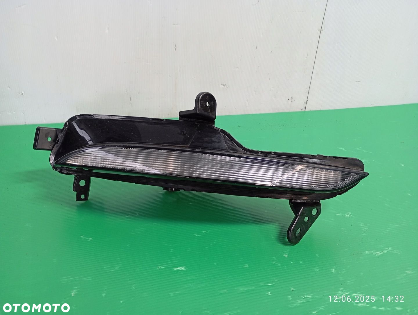 RENAULT MEGANE IV 2016- KIERUNKOWSKAZ PRAWY 261306376R ORYG - 2