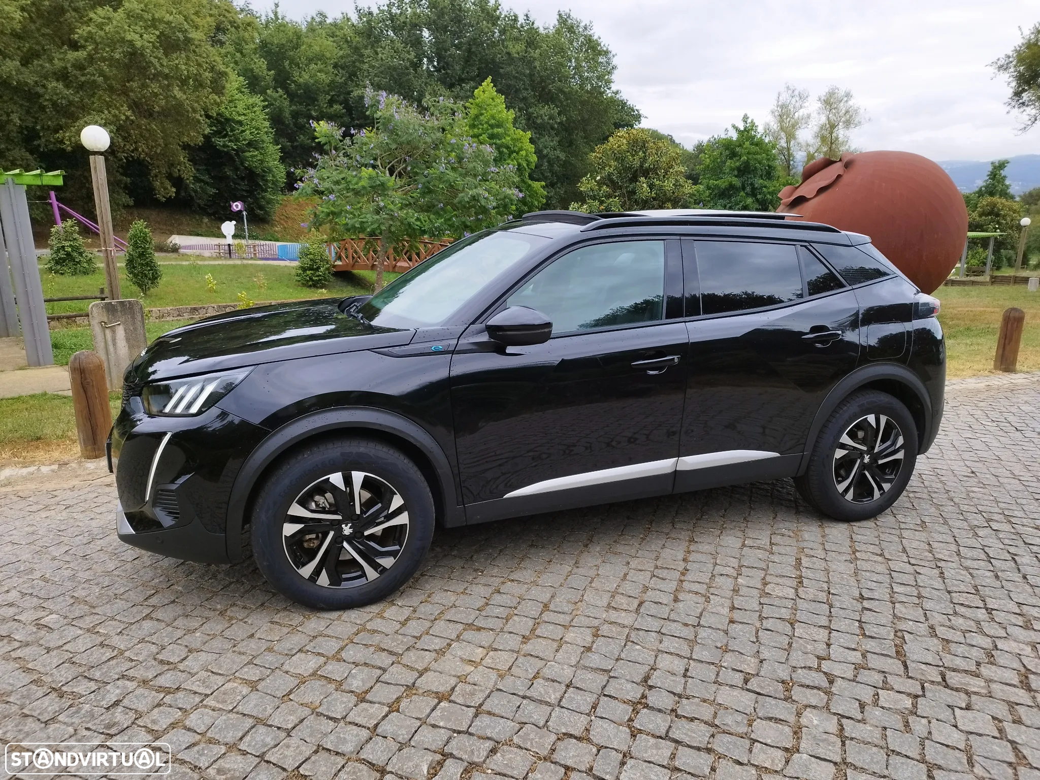 Peugeot e-2008 50 kWh GT Pack - 11