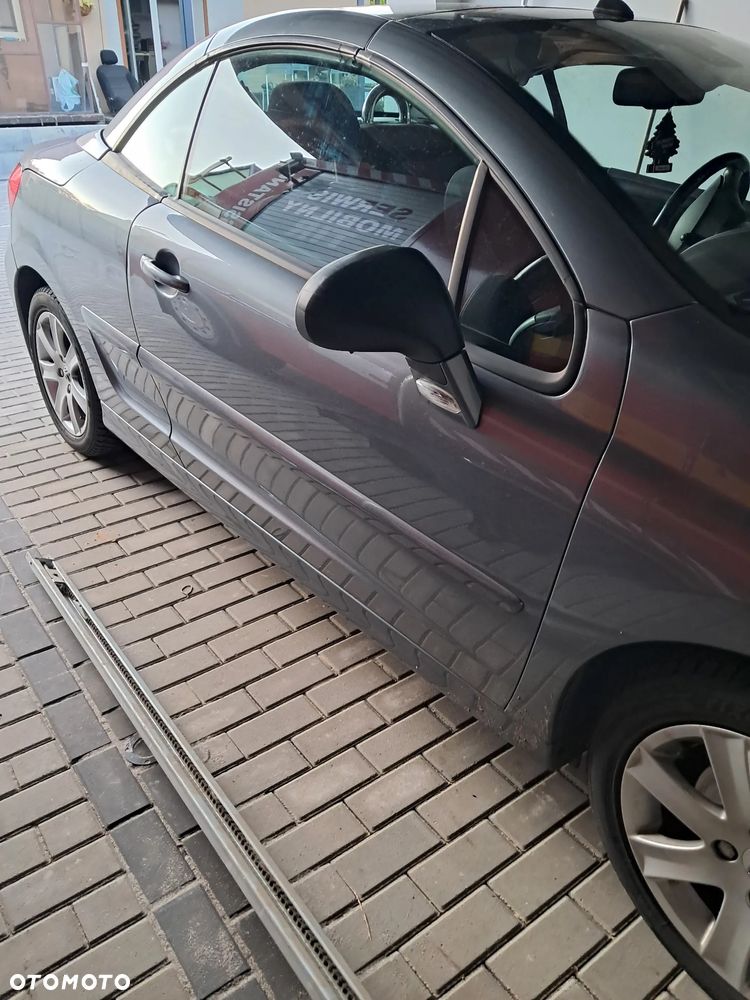 Peugeot 207 1.6 HDi 16V Intense - 10