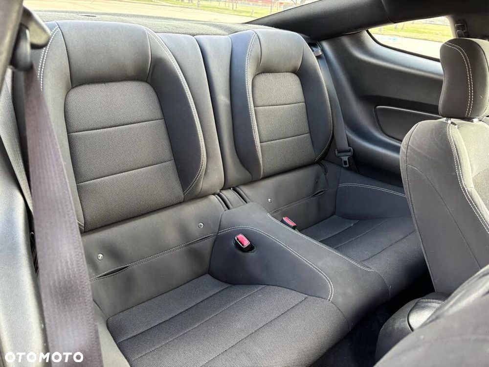 Ford Mustang 3.7 V6 - 19