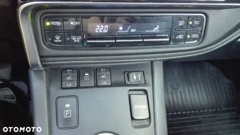 Toyota Auris - 15