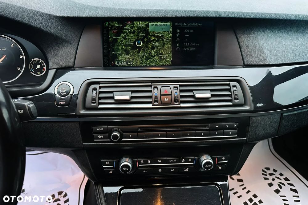 BMW Seria 5 525d xDrive Sport-Aut - 26