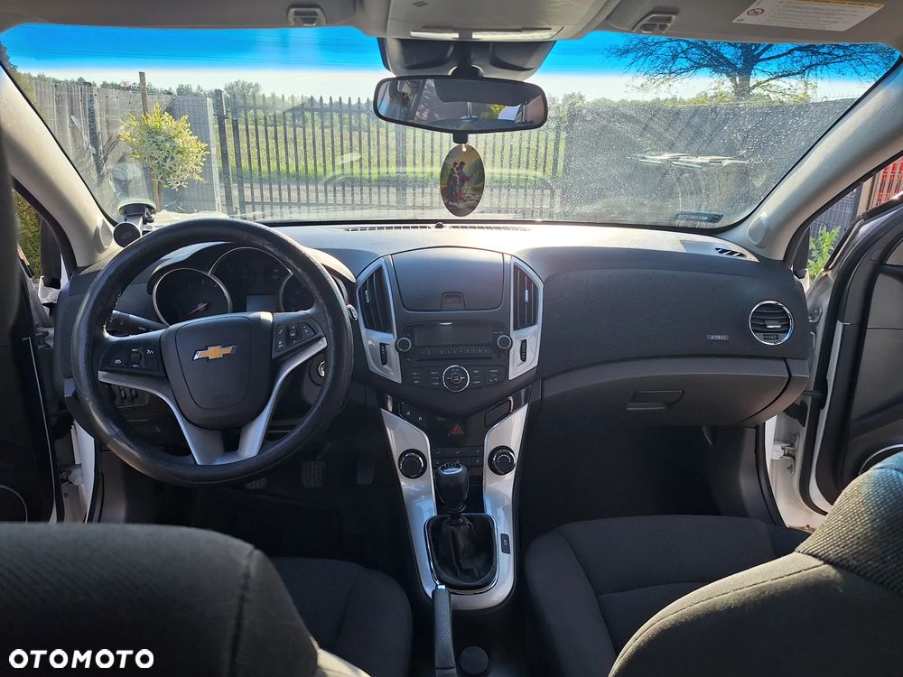Chevrolet Cruze - 15
