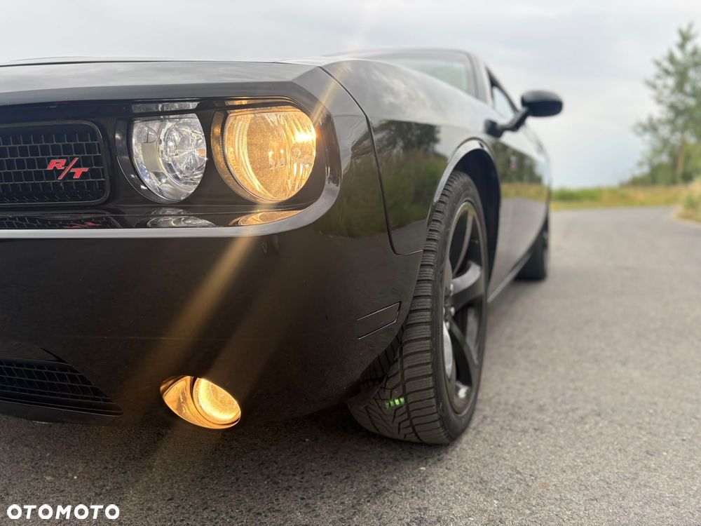 Dodge Challenger - 3