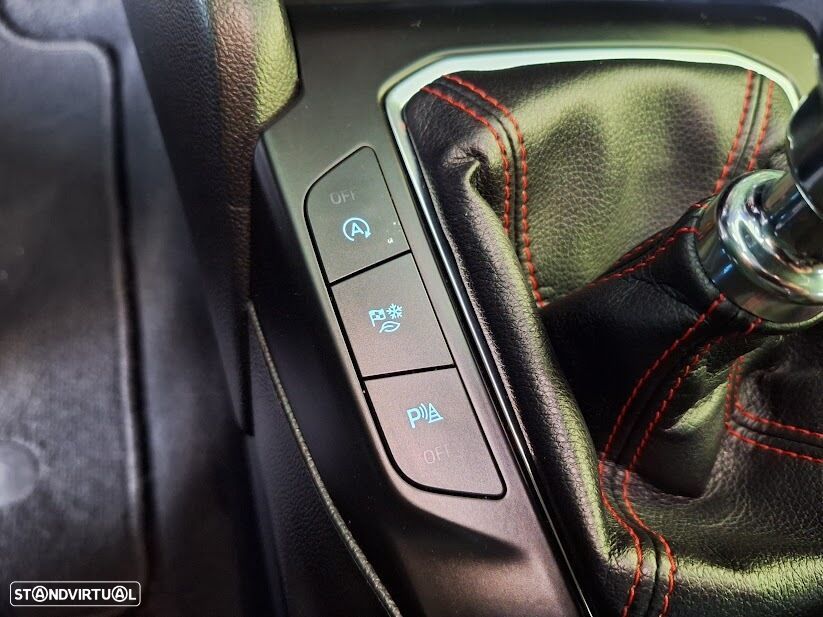 Ford Focus 1.0 EcoBoost MHEV ST-Line X - 31