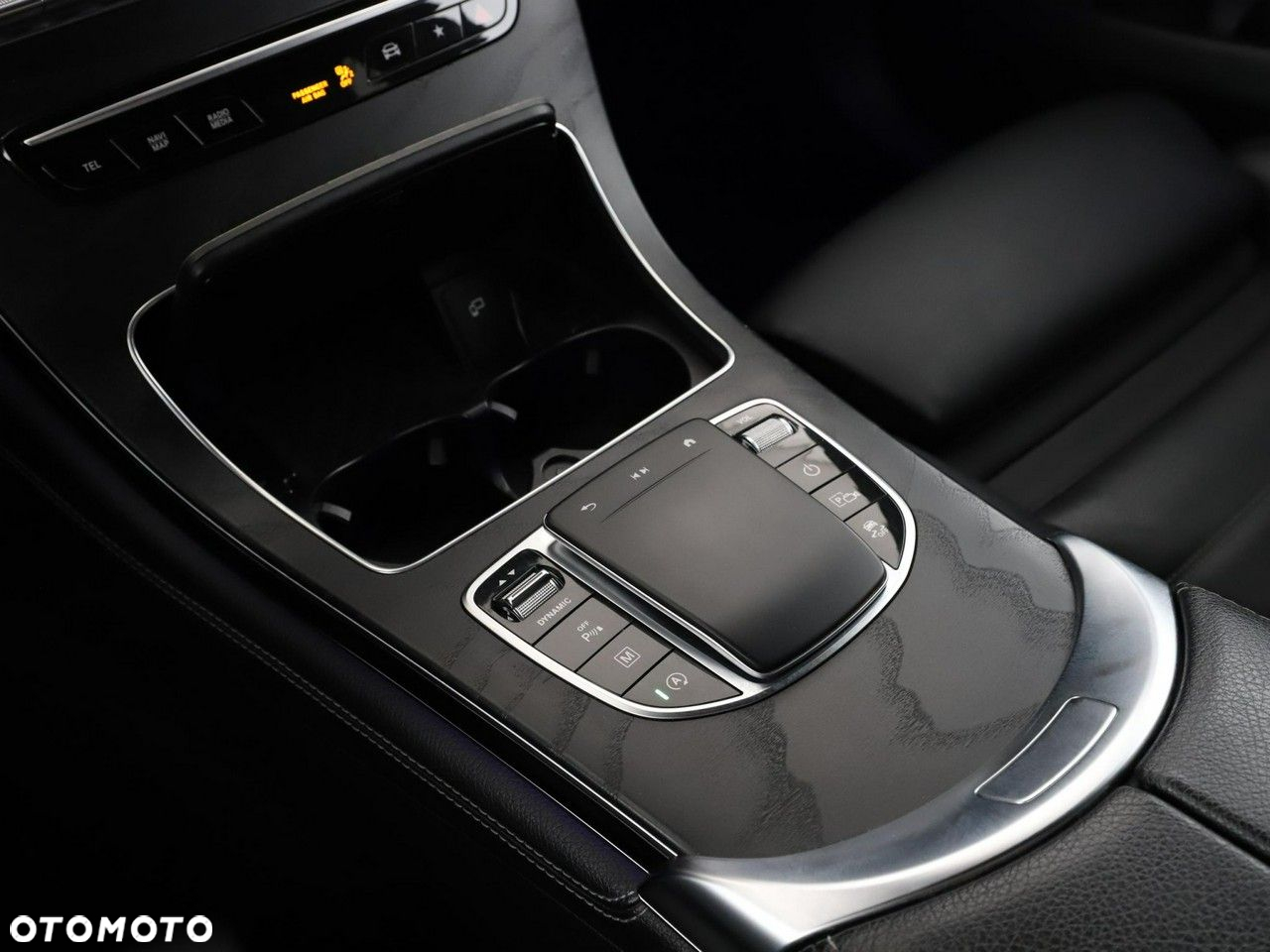 Mercedes-Benz GLC 300 d 4Matic 9G-TRONIC AMG Line - 32