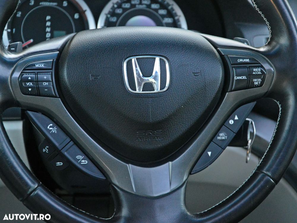 Honda Accord 2.2 i-DTEC AT Executive Navi - 33