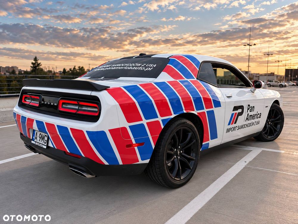Dodge Challenger 5.7 R/T - 4