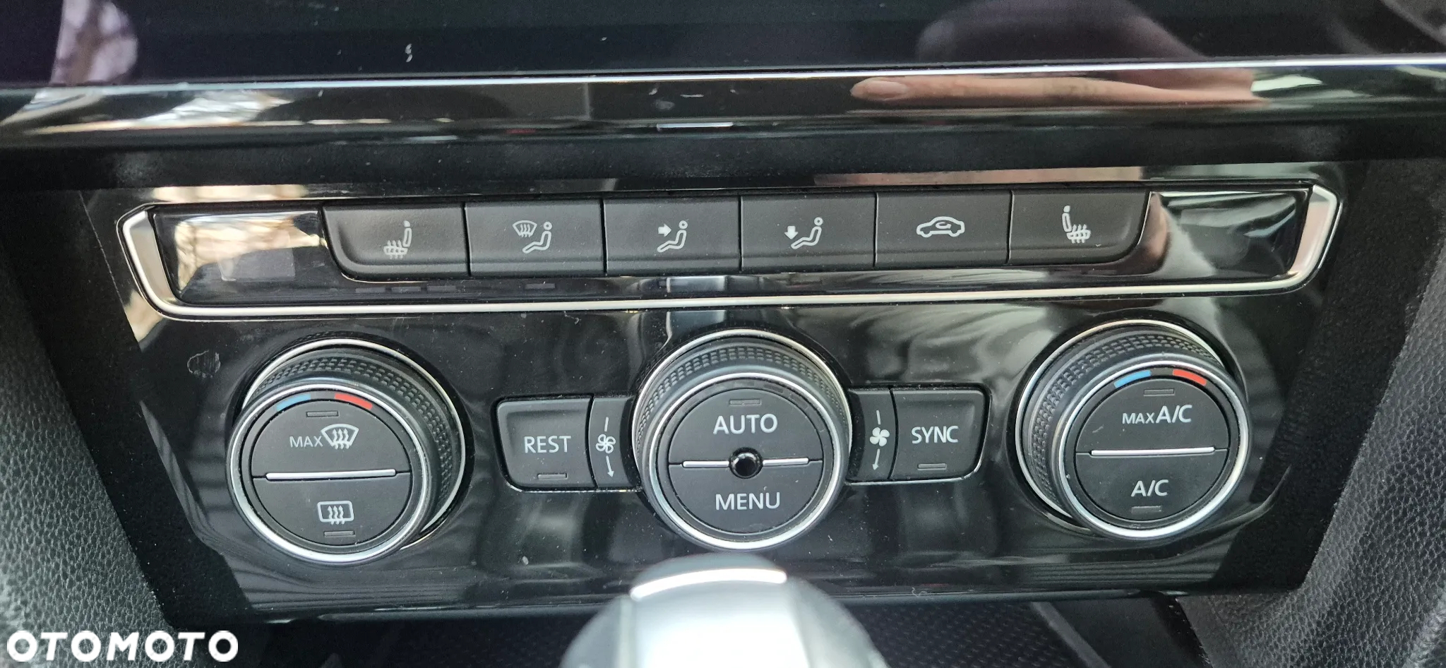 Volkswagen Passat 2.0 TDI 4Mot Elegance DSG - 23