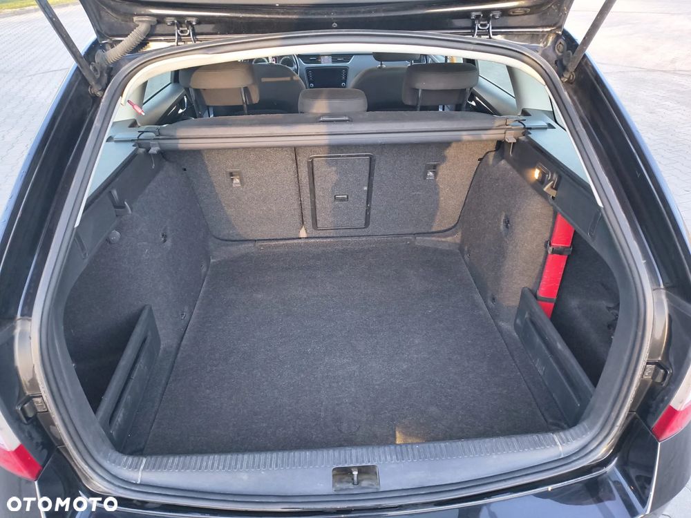 Skoda Octavia 2.0 TDI SCR Style DSG - 8