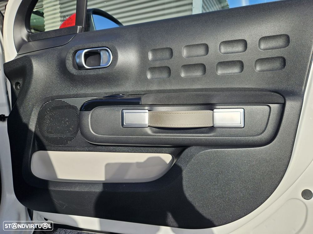 Citroën C3 1.2 PureTech Shine - 45