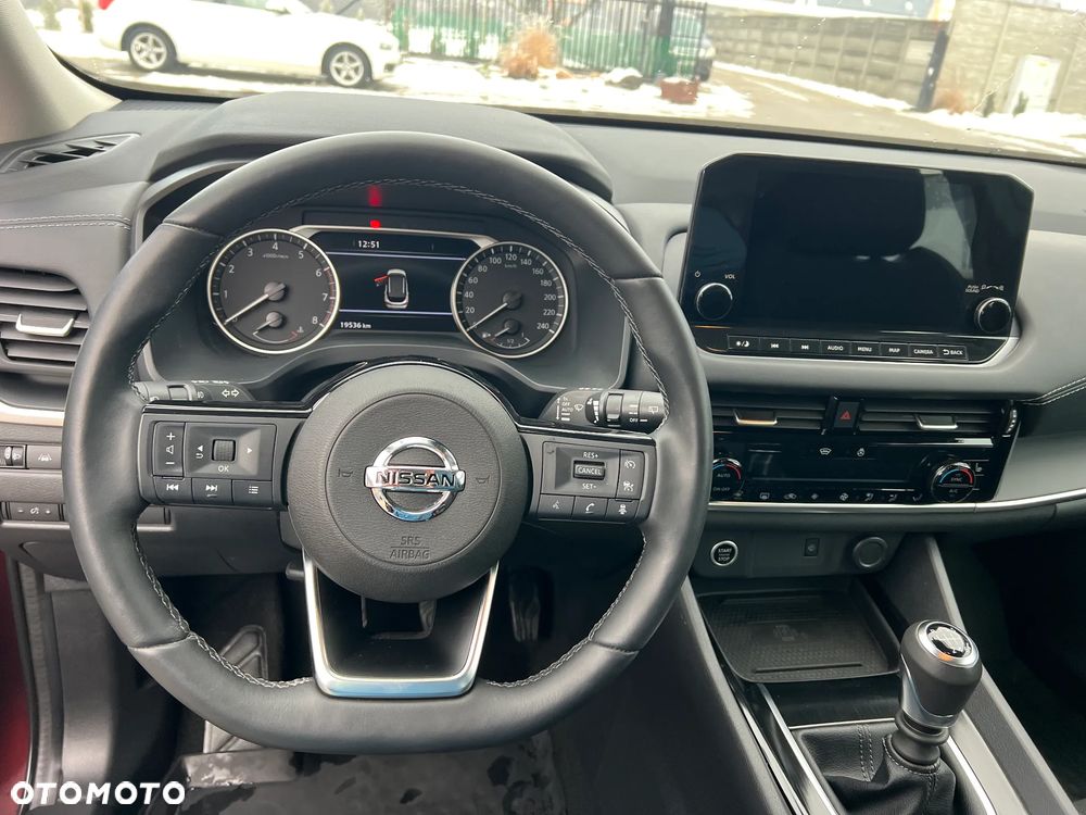 Nissan Qashqai 1.3 DIG-T AKARI - 12