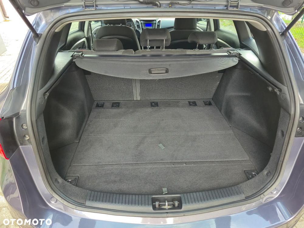 Hyundai i30 blue Kombi 1.6 GDi Trend - 26