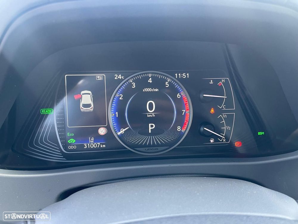 Lexus UX 250h Sport (Ecrã 12.3) - 23