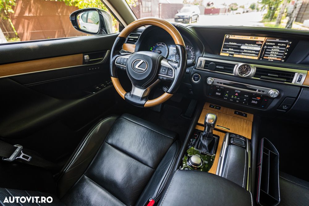 Lexus Seria GS 450h - 17