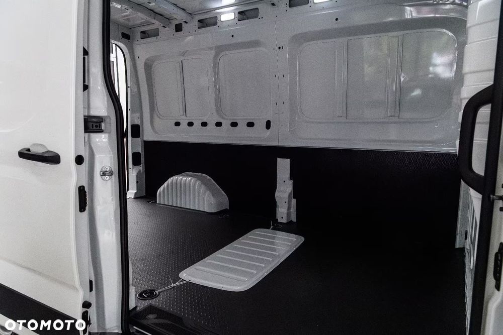 Maxus Deliver 9 L3H2 - 9