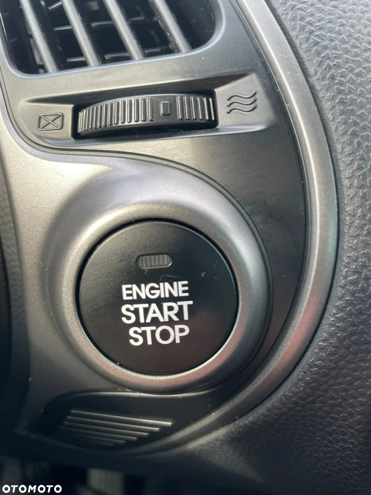 Hyundai ix35 2.0 CRDi 2WD Comfort - 32