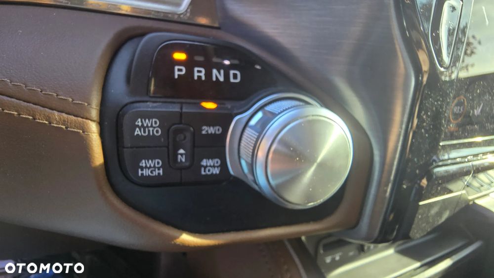 RAM 1500 5.7 Crew Cab Longhorn - 19