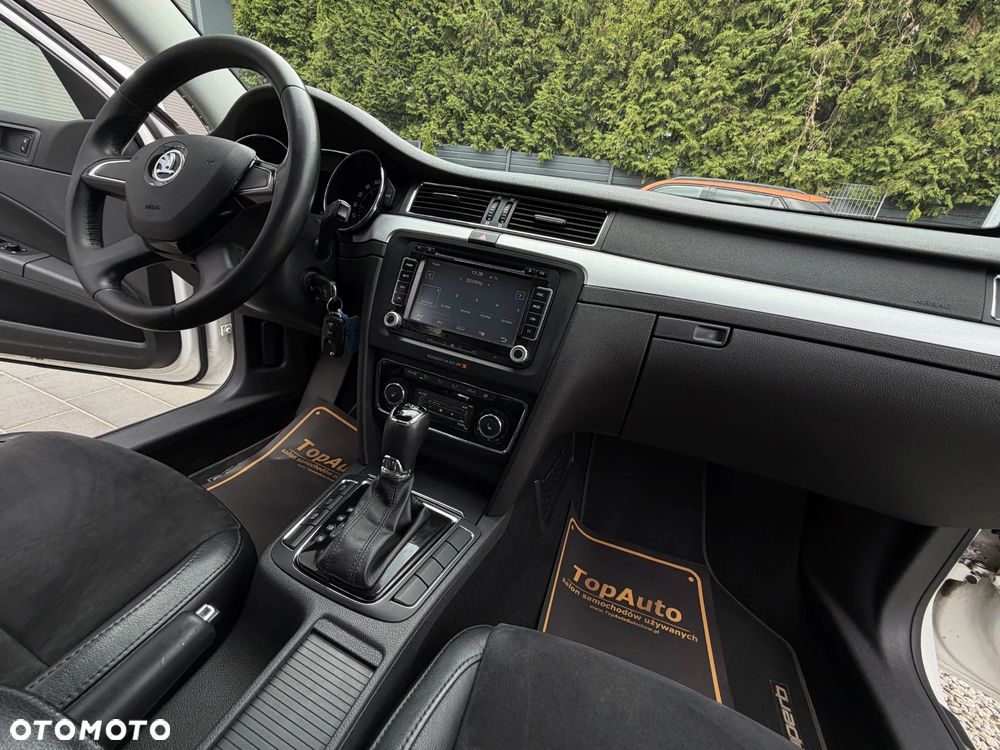 Skoda Superb 2.0 TDI Ambition DSG - 17