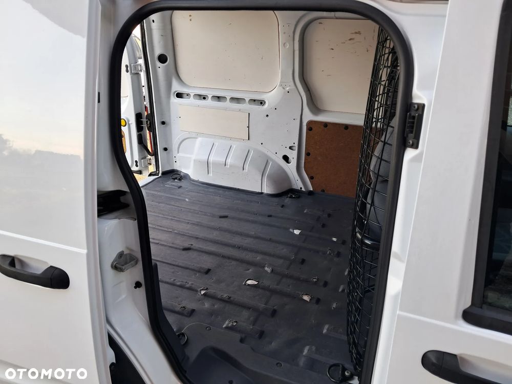 Ford Transit Connect - 9