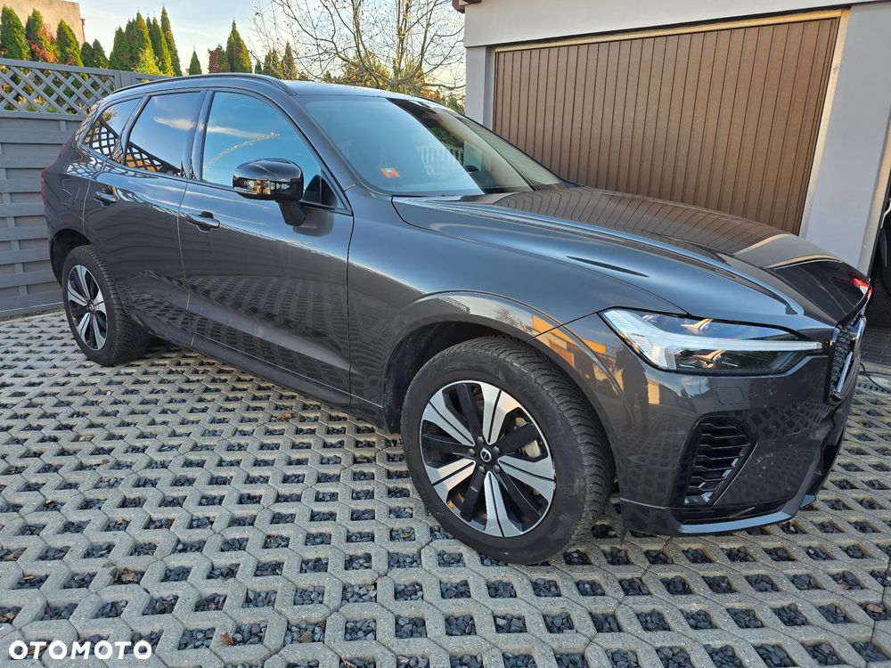 Volvo XC 60 T6 Plug-In Hybrid AWD Plus Dark - 3