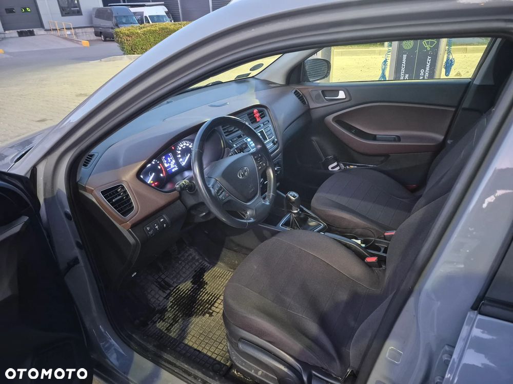 Hyundai i20 1.1 CRDi - 19