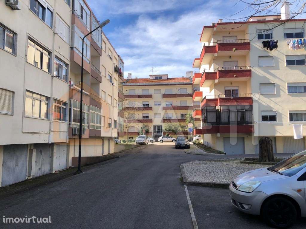 Garagem espaçosa para venda em Nossa Senhora de Fátima, Entroncamento - Grande imagem: 5/8