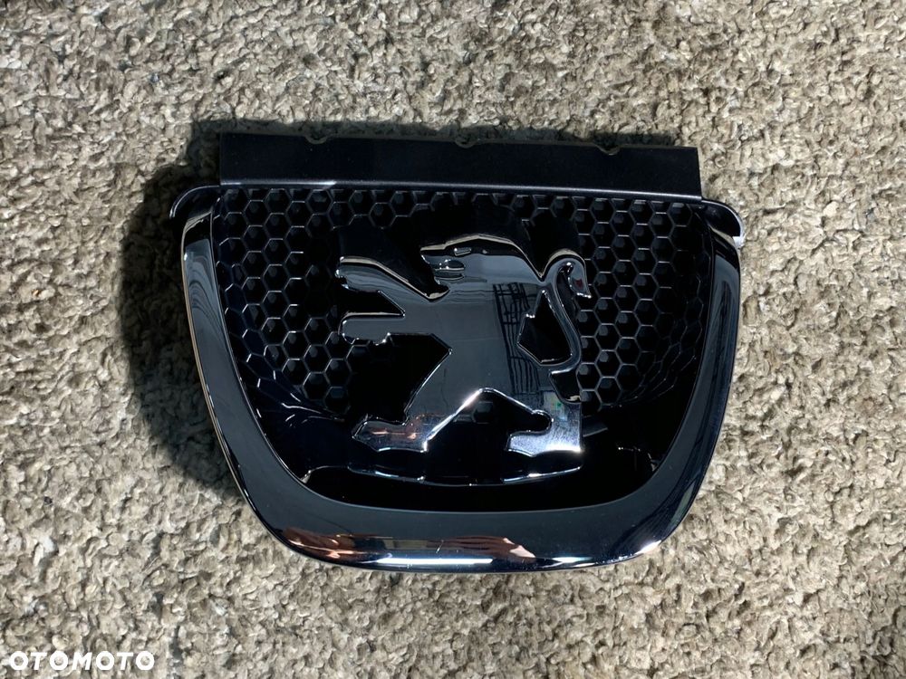 peugeot 308 emblemat maski 9680505177 oryginał - 2